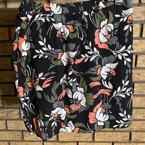 ‎Loft stretchy flap skirt floral - Picture 2 of 4